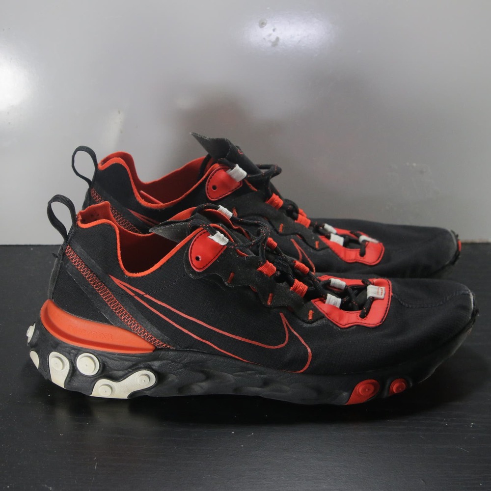 Nike Men's Black and Red Athletic Sneakers